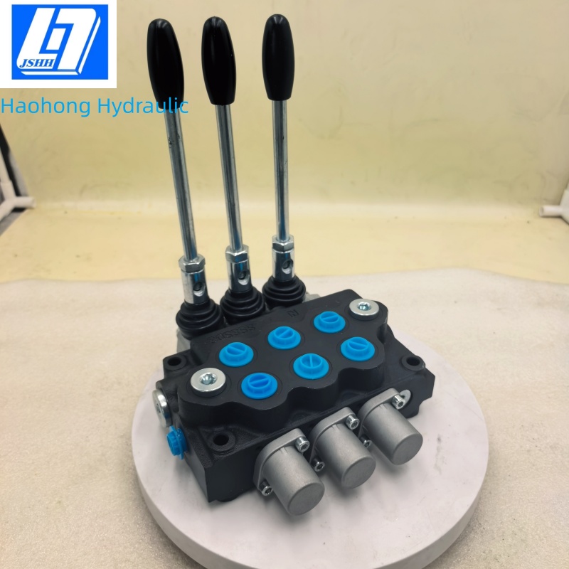 SD5 Manual 3 Spools Monoblock Directional Valve