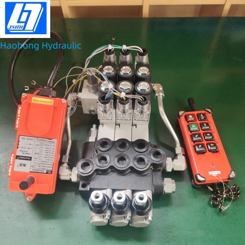 P40 3 Spools Electro-hydraulic With Remote Control(手动、电液控)